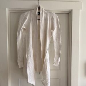 White House Black Market Ivory Open Cardigan